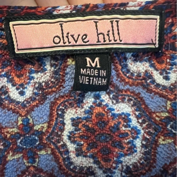 Francesca’s Olive Hill Patterned V-Neck Blouse, Size M - Picture 8 of 9